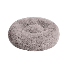 Cargar imagen en el visor de la galería, Camas redondas para perros. Camas de pelo para mascotas. Cama circular para perros. Accesorios para descanso canino. Productos cómodos para mascotas. Camas de lujo para perros.Descanso acogedor.