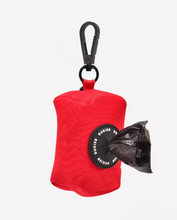 Cargar imagen en el visor de la galería, Portabolsas de neopreno para perros con mosquetón-Dispensador de bolsas de cacas de perro ligero-Portabolsas con apertura de goma para facilidad-Portabolsas de diseño rojo para paseos con perros