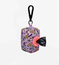 Cargar imagen en el visor de la galería, PortabolsitasFloresPrácticoPerrosDukierPortabolsitasEstampadoFloralAccesorioRecogerCacasPaseosPerrosPortabolsitasNeoprenoMosquetónFloresEstucheBolsitasBiodegradablesPaseosPerros