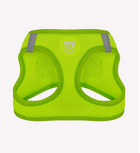 Cargar imagen en el visor de la galería, arnes para perros pequeños y grandes-arnes amarillo neon para perros con cierre seguro-arnes facil de poner para mascotas activas-arnes con malla transpirable para perros-arnes de alta visibilidad