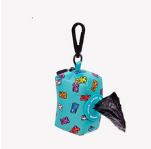 Cargar imagen en el visor de la galería, portabolsasparalacacadeperrodeteladelamarcadukierportabolsasdukierparacacadeperroPortabolsas de caca para perro con estampado de ositos de gominola-Portabolsas para perros Dukier Gummy Bears-Portabolsas de caca para perr